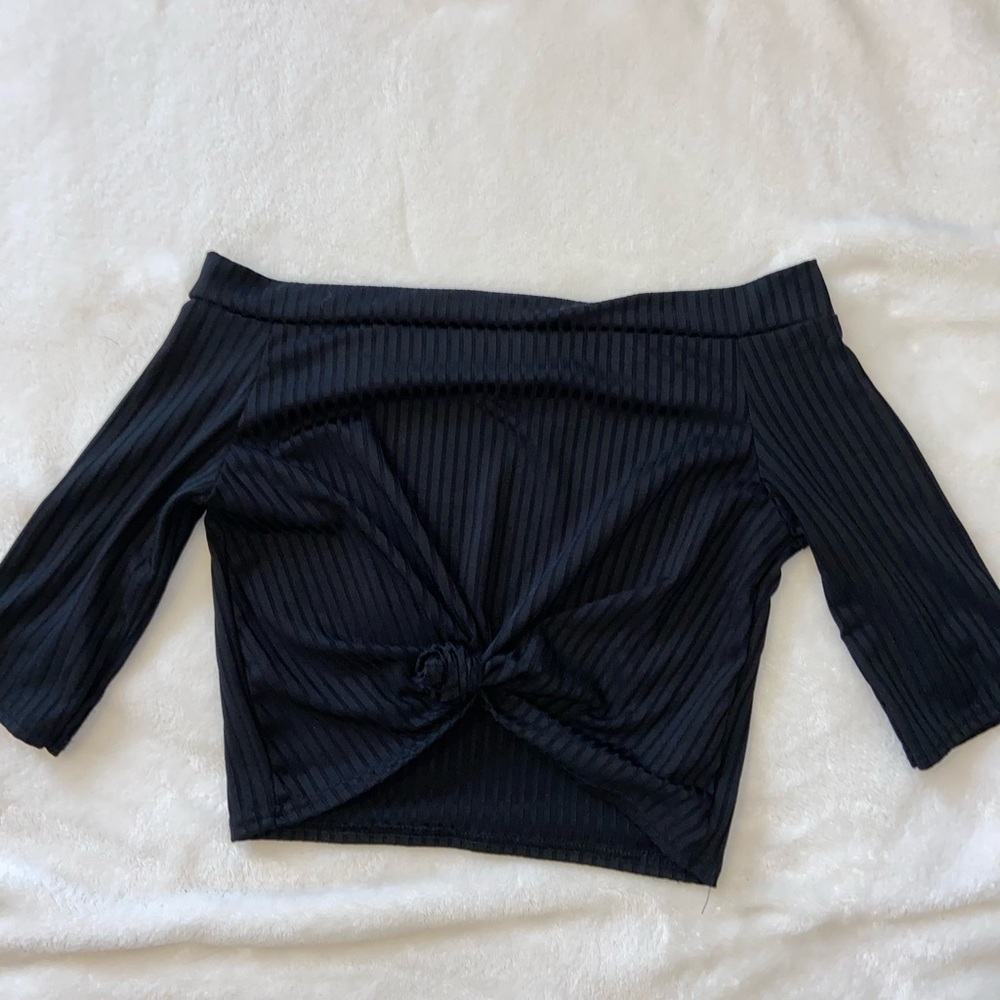 Black ribbed crop top